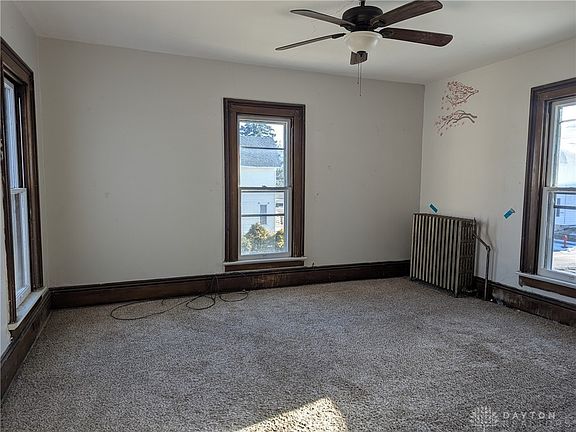 5th image of 208 E Paint St