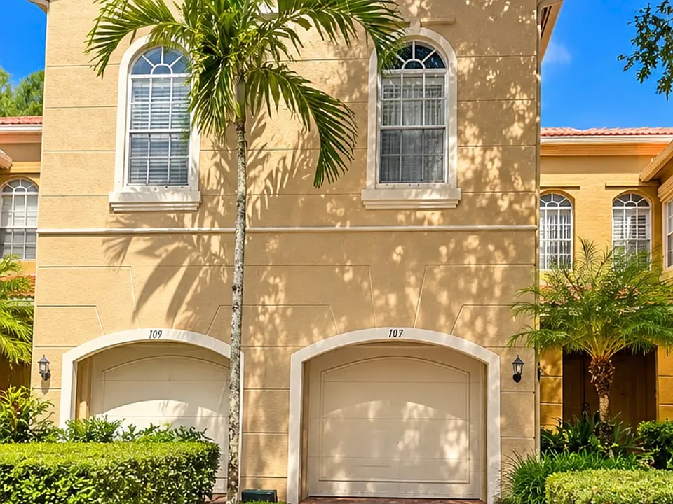 4991 Bonsai Cir #107