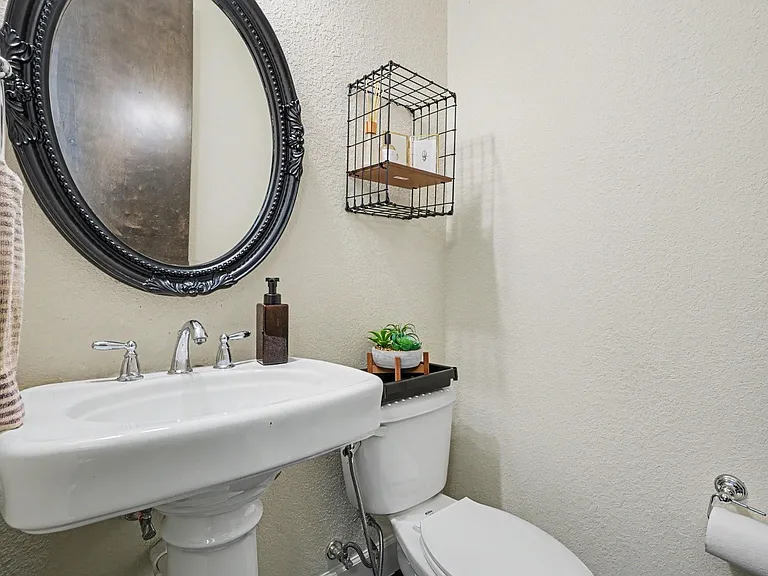 906 Patterson St — Photo 23
