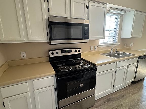 5th image of 529 Michele Dr