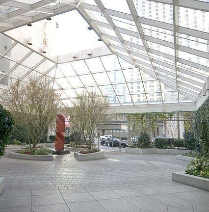 5th image of 333 Bush St APT 3701
