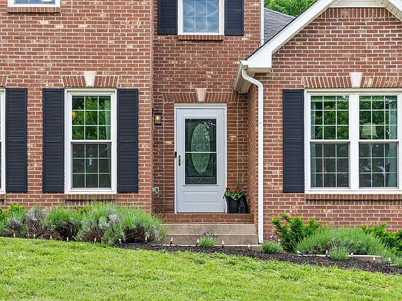 5th image of 3443 Hickory Glen Dr