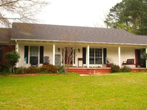 2 Marinda Ln, Magnolia, AR 71753