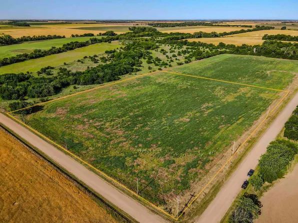 1627 W 130th Ave N, Milton, KS 67106