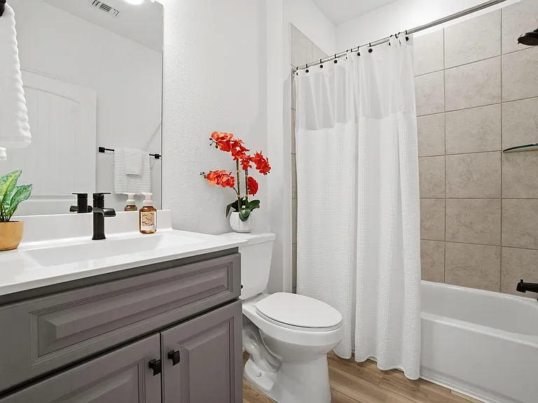 9727 Rockwell Dr — Photo 12