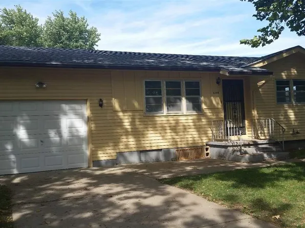 1314 W 16th St, Junction City, KS 66441