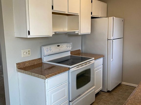 2nd image of 444 22nd St E
