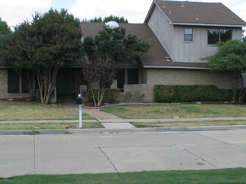 1st image of 2377 Claridge Cir