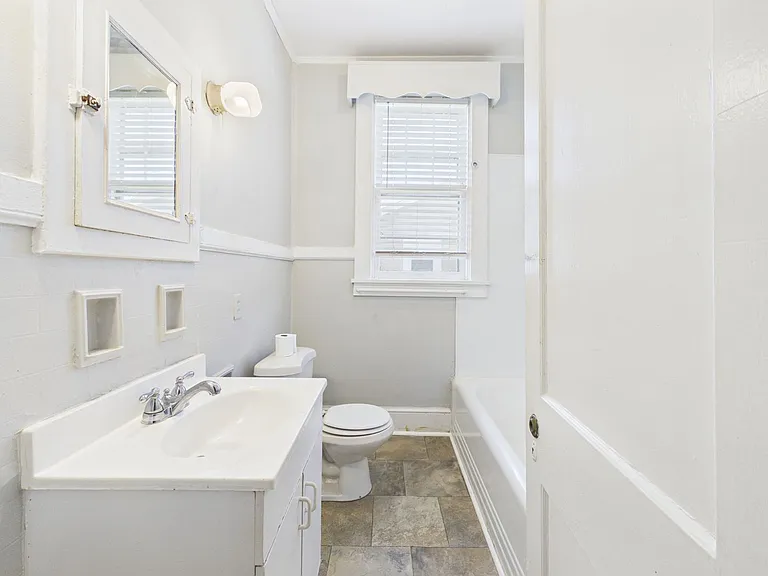 512 Maple St — Photo 14