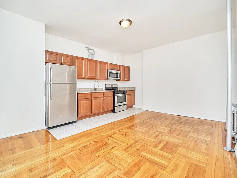 64 Hillside Ave #6M — Photo 3