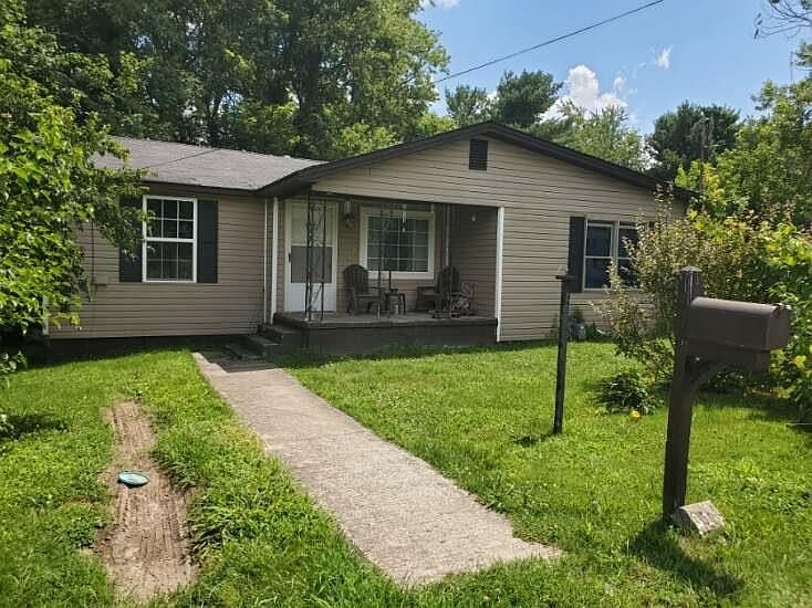 2nd image of 325 Forrest Ave