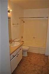 4th image of 520 Sandalwood Pl Unit 14