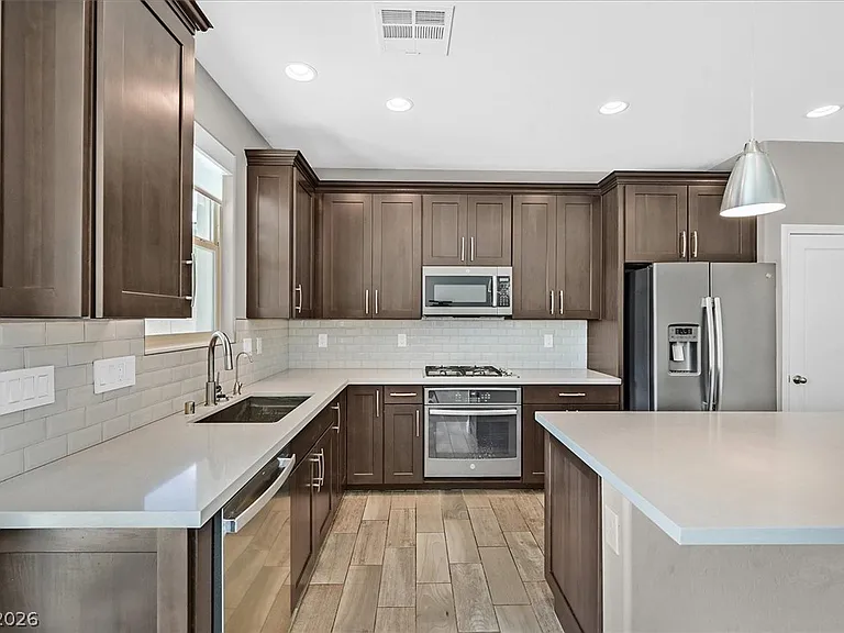 921 Cirrus Cloud Ave — Photo 8
