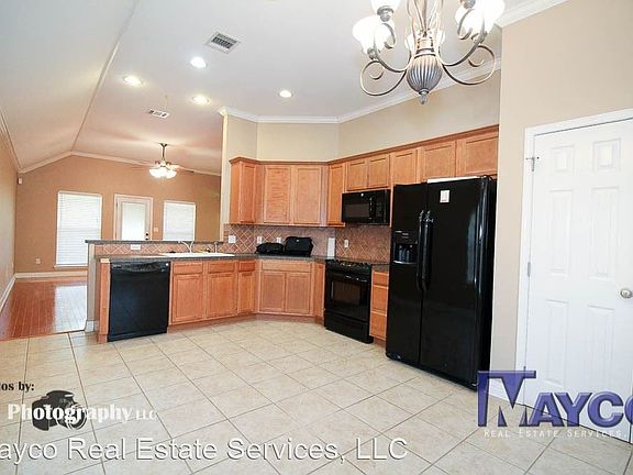 5th image of 3211 Grand Lake Dr