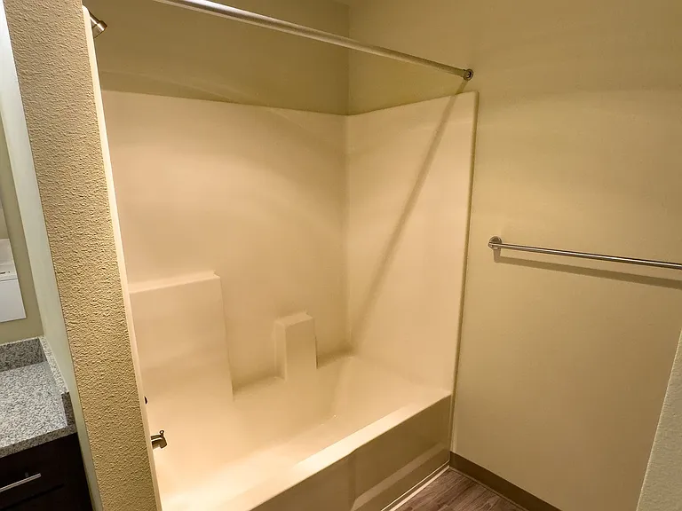 Harmona Heights Apartments — Photo 9