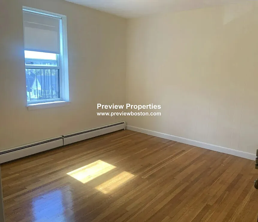1 bed, 1.0 bath, $2,100 — Photo 4