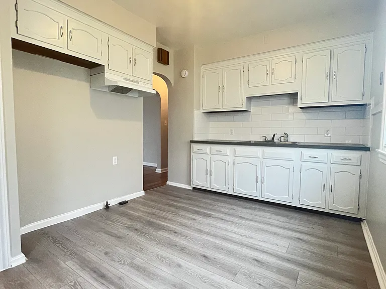 14906 Harvard Ave — Photo 4