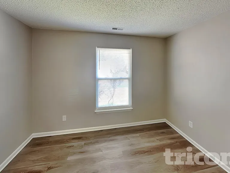 2104 David Earl Dr — Photo 13