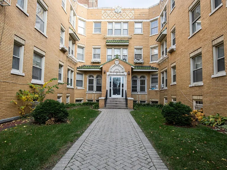 5957 W Madison — Photo 24