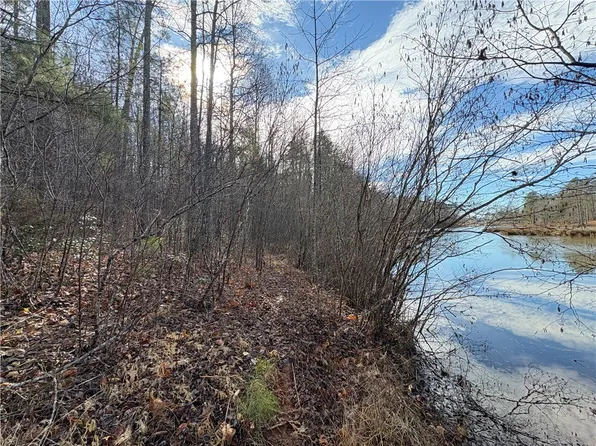 621 The Bear Blvd, Tamassee, SC 29686