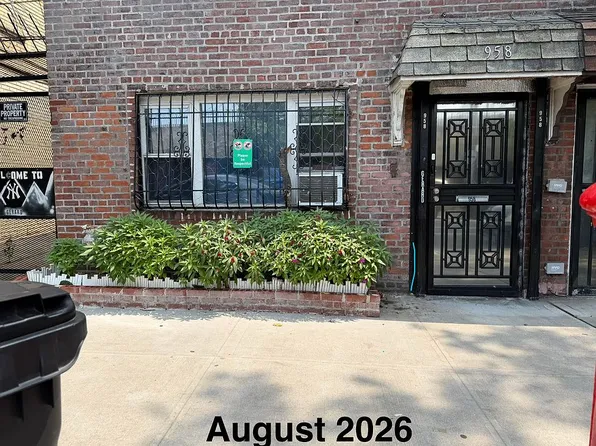 958 Gerard Ave, Bronx, NY 10452