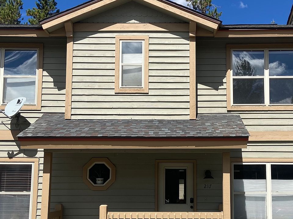 1st image of 217 Huron Rd