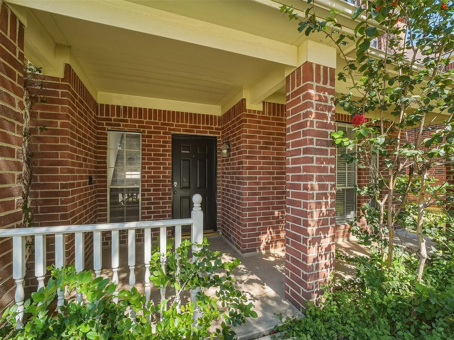 4 bed, 2.5 bath, 2822 sqft, $2,800 — Photo 3