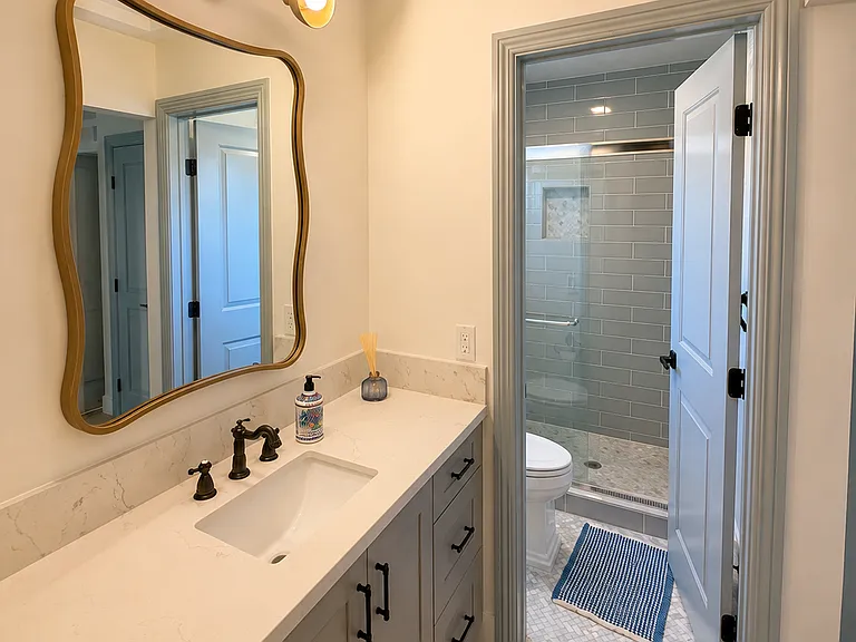 1096 Tulare Dr — Photo 12