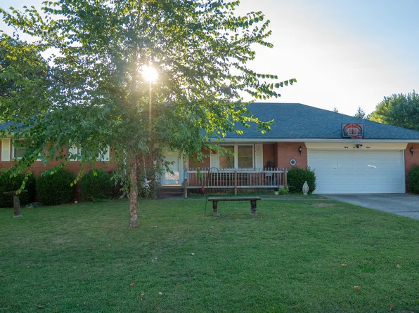 8208 Valley Estates Dr, Indianapolis, IN 46227