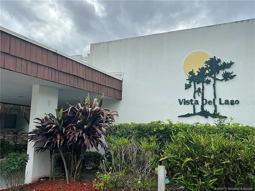 Building Photo - 1225 NW 21st St #8-805