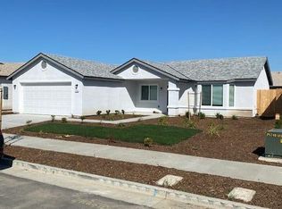 1152 S Creekside Pl W, Porterville, CA 93257