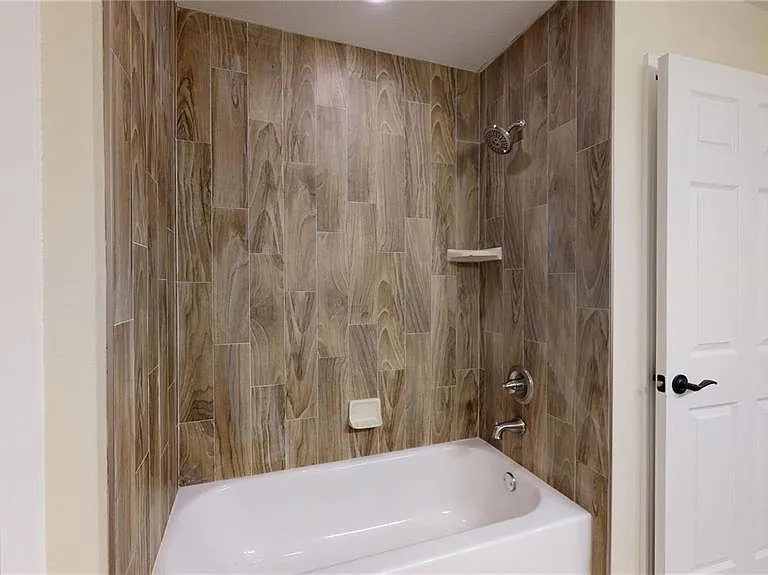 4851 Kennett St — Photo 44