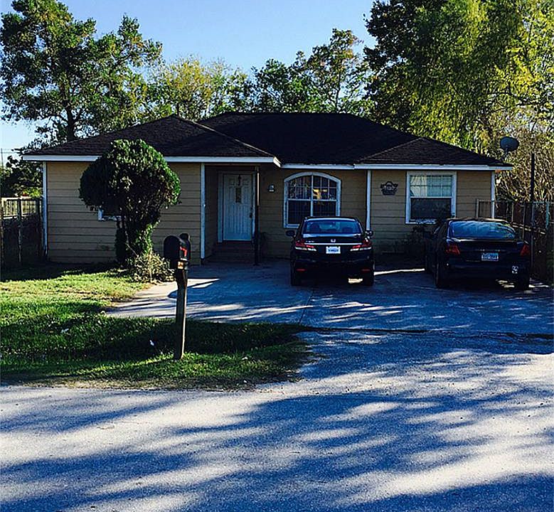 1st image of 1130 Blackwood Ave