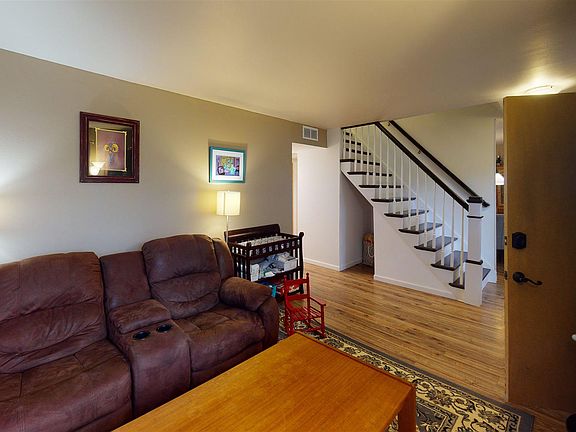 5th image of 53 Taos St