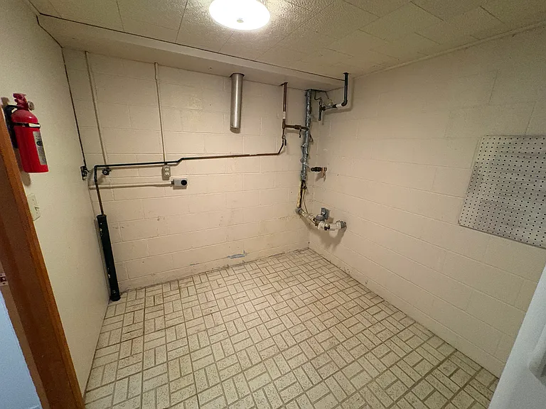 6210 Walker Ave — Photo 20