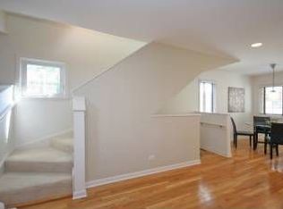 1205 Dodge Ave, Evanston, IL 60202