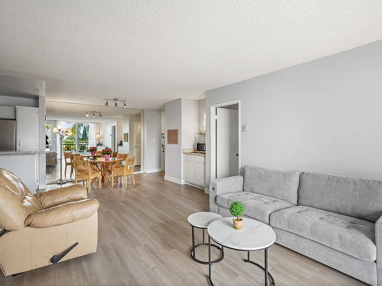 1885 Veteran Ave #207 — Photo 8