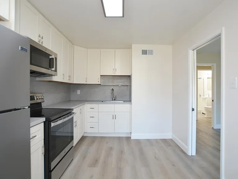 1350 38th Ave #6 — Photo 3
