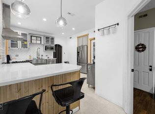 2827 N Lincoln Ave APT 2, Chicago, IL 60657