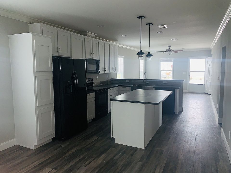 2nd image of 7600 Daffan Ln #615