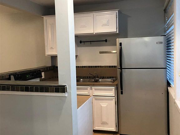 5th image of 543 W 27th St Unit C