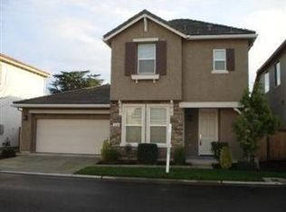 878 Toulouse Ln, Clovis, CA