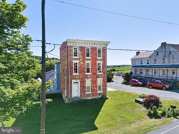 3rd image of 1306 Long Lane Rd