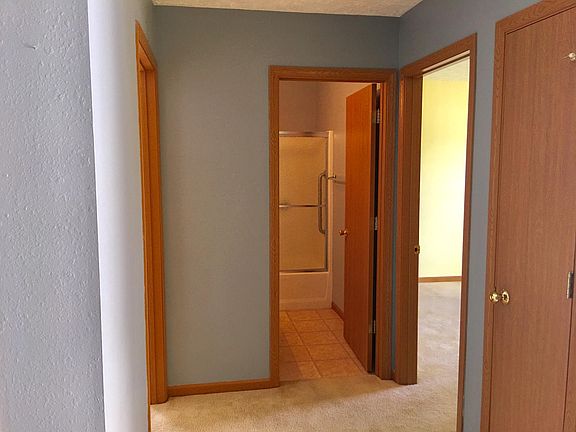 3rd image of 3225 Stephenson Dr