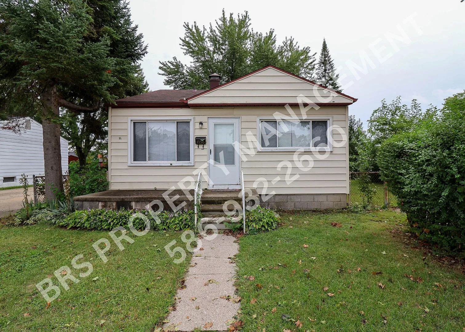 Cozy 2 bd 1 ba in Centerline, MI — Photo 1