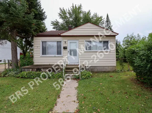 7236 Wiegand Blvd, Center Line, MI 48015