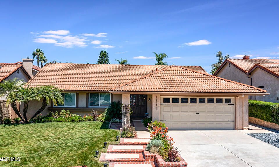 1st image of 13175 Golondrina St