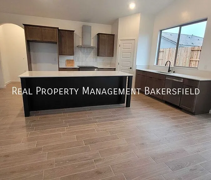 7526 Passionfruit Dr — Photo 5