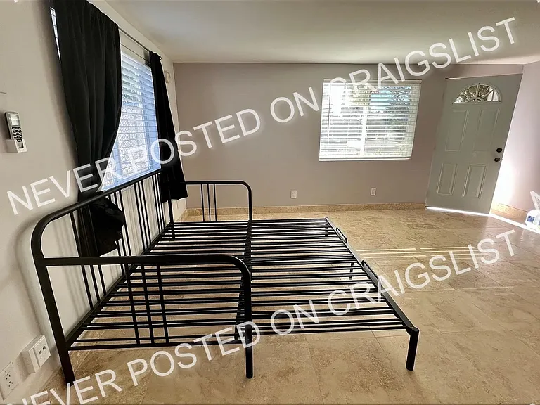 20441 Moberly Pl — Photo 3