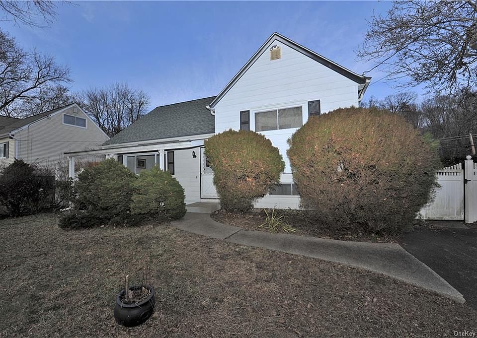 1st image of 4 Cortlandt Pl
